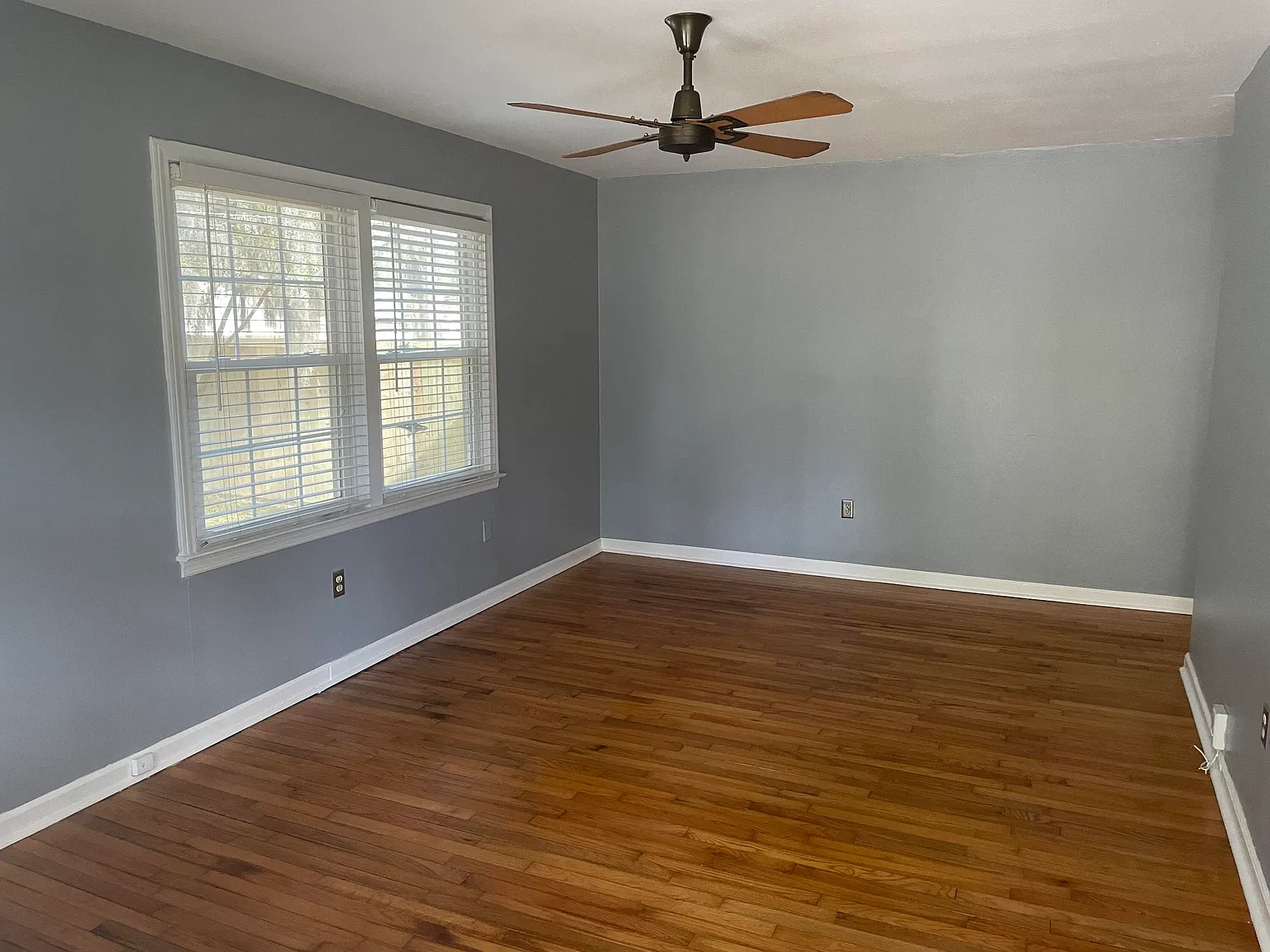 3 bed, 2.0 bath, 953 sqft, $2,500 — Photo 3