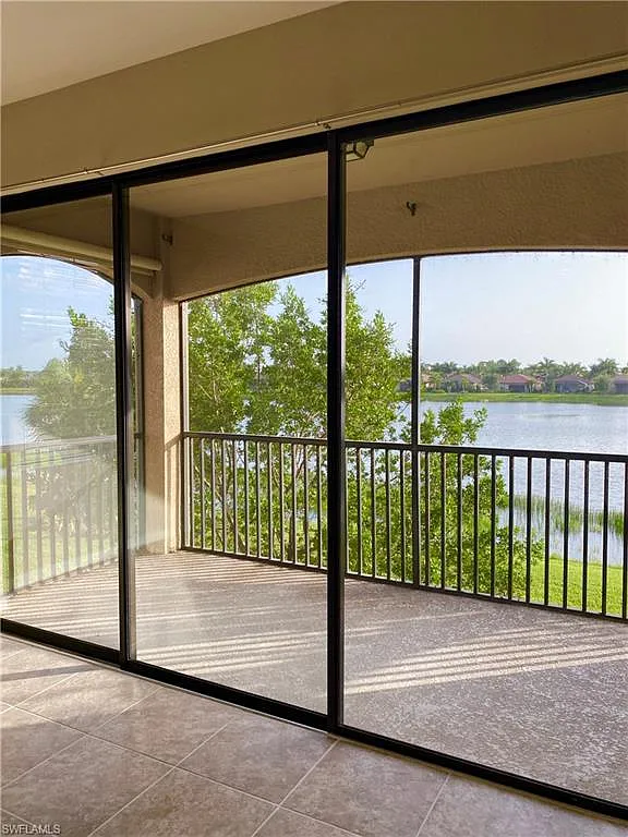 3 bed, 2.0 bath, 1661 sqft, $2,300 — Photo 4
