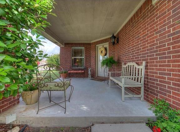 2nd image of 301 Silverado Dr