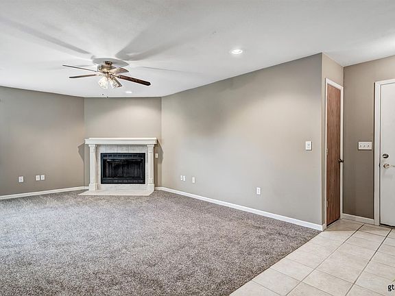 5th image of 10906 Forest Ln