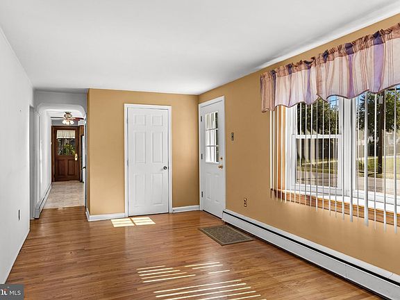 4th image of 501 Greenwood Ave