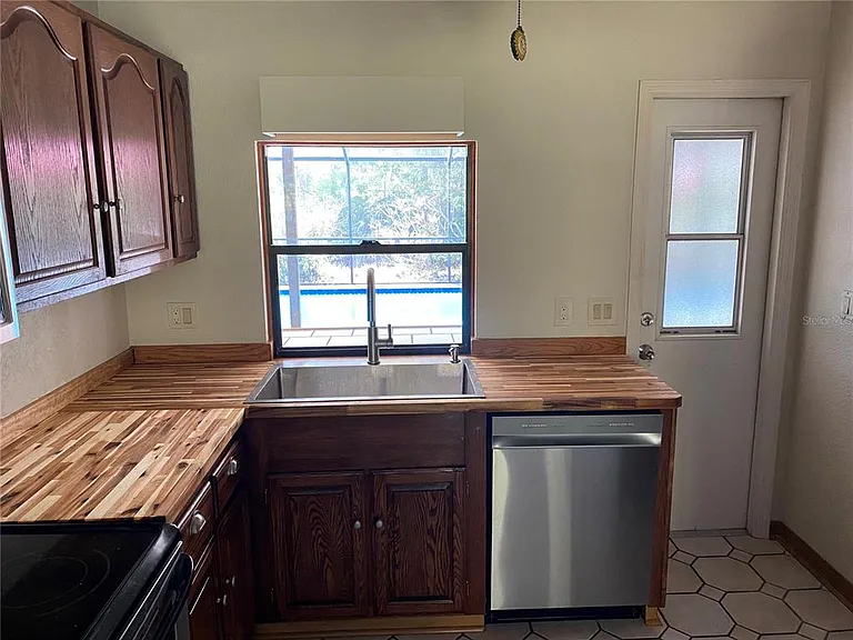 9191 Gewant Blvd — Photo 32