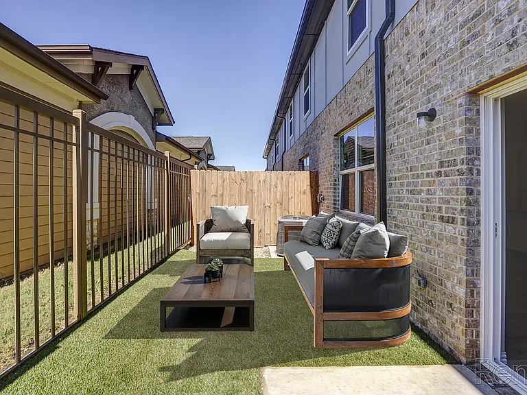 Magnolia Townhomes — Photo 83