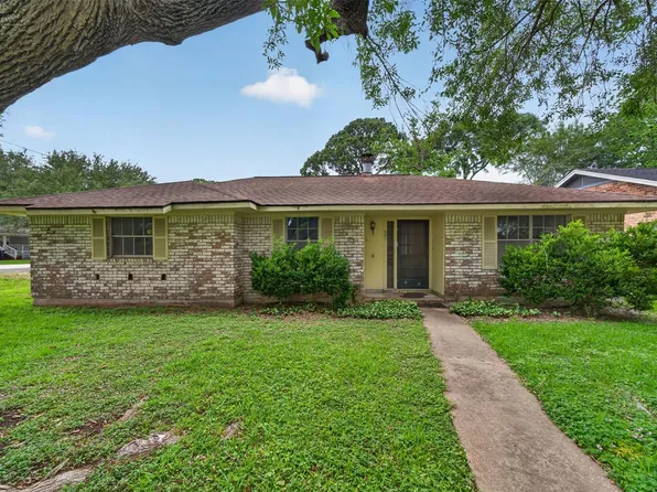 301 Moody Ave, League City, TX 77573