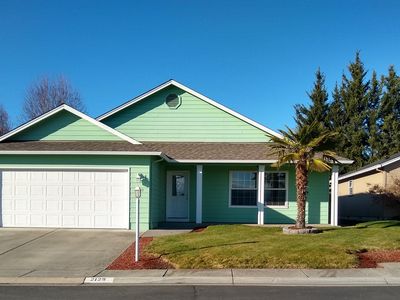 2129 Walnut Grove Ln, Central Pt, OR, 97502