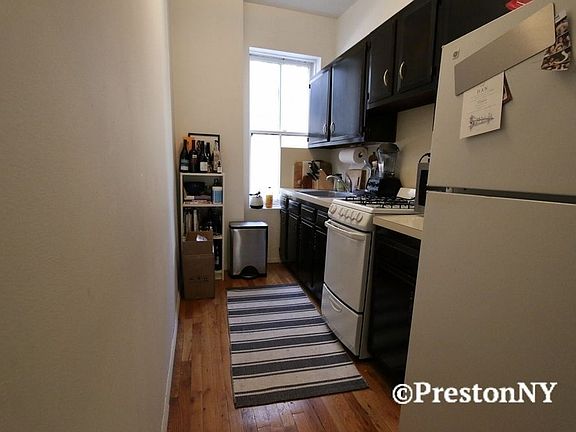2nd image of 135 W 10th St APT 15