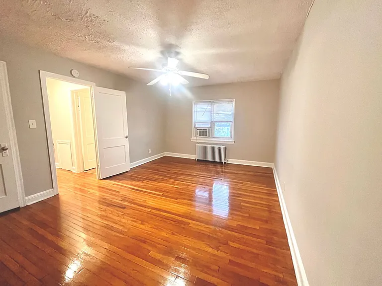 220 Allison St NW — Photo 7