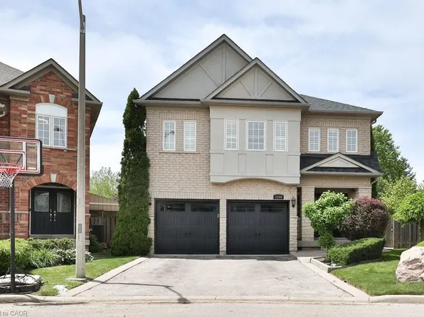 2266 Elmside Cres, Burlington, ON L7L 6Y5