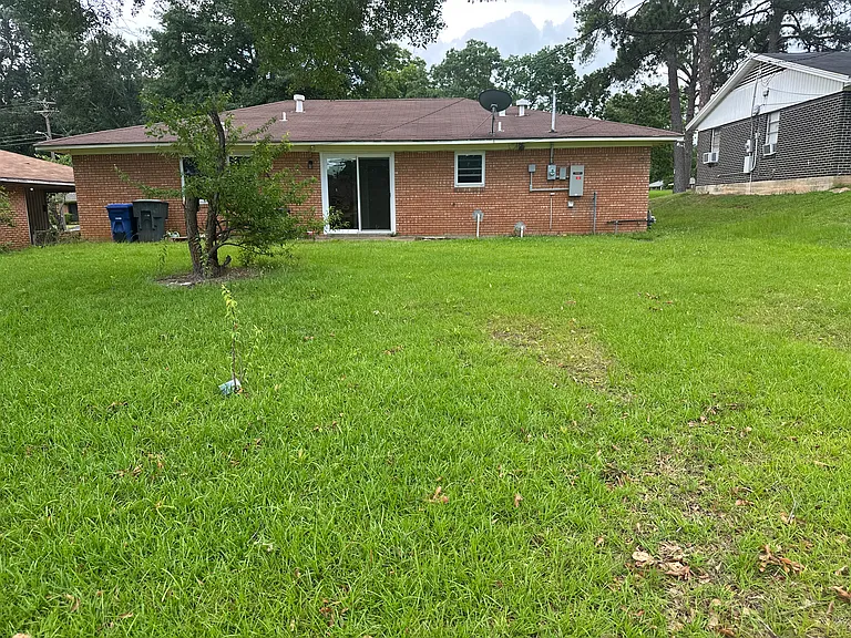 3850 Lisa Ln — Photo 25