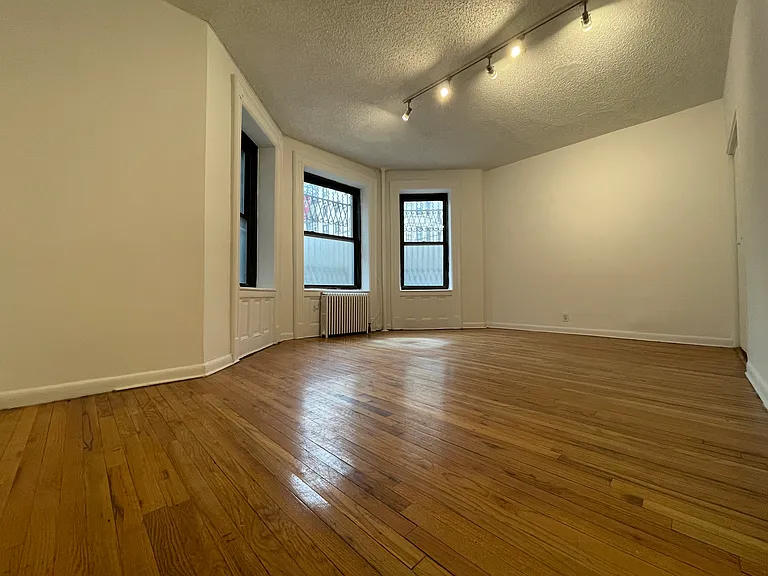 401 Convent Ave #1A — Photo 1