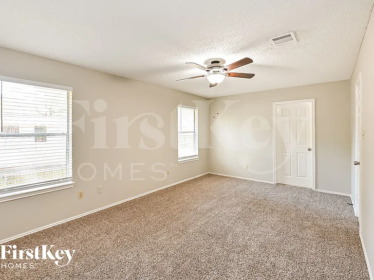 70 Timberspire Ln — Photo 9