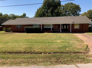 1329 N 4th Ave, Purcell, OK 73080