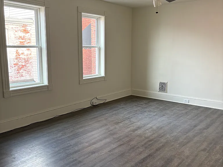 128 Pearl St #2 — Photo 10