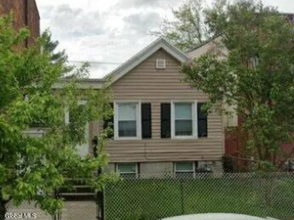 397 2nd Street, Troy, NY 12180