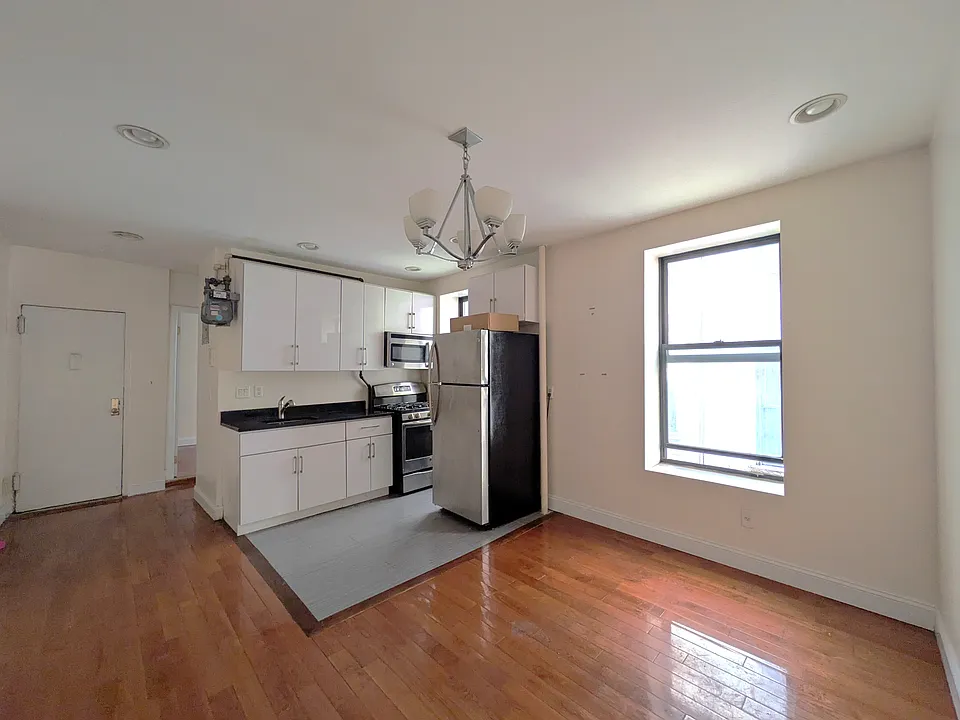 533 W 158th St #23