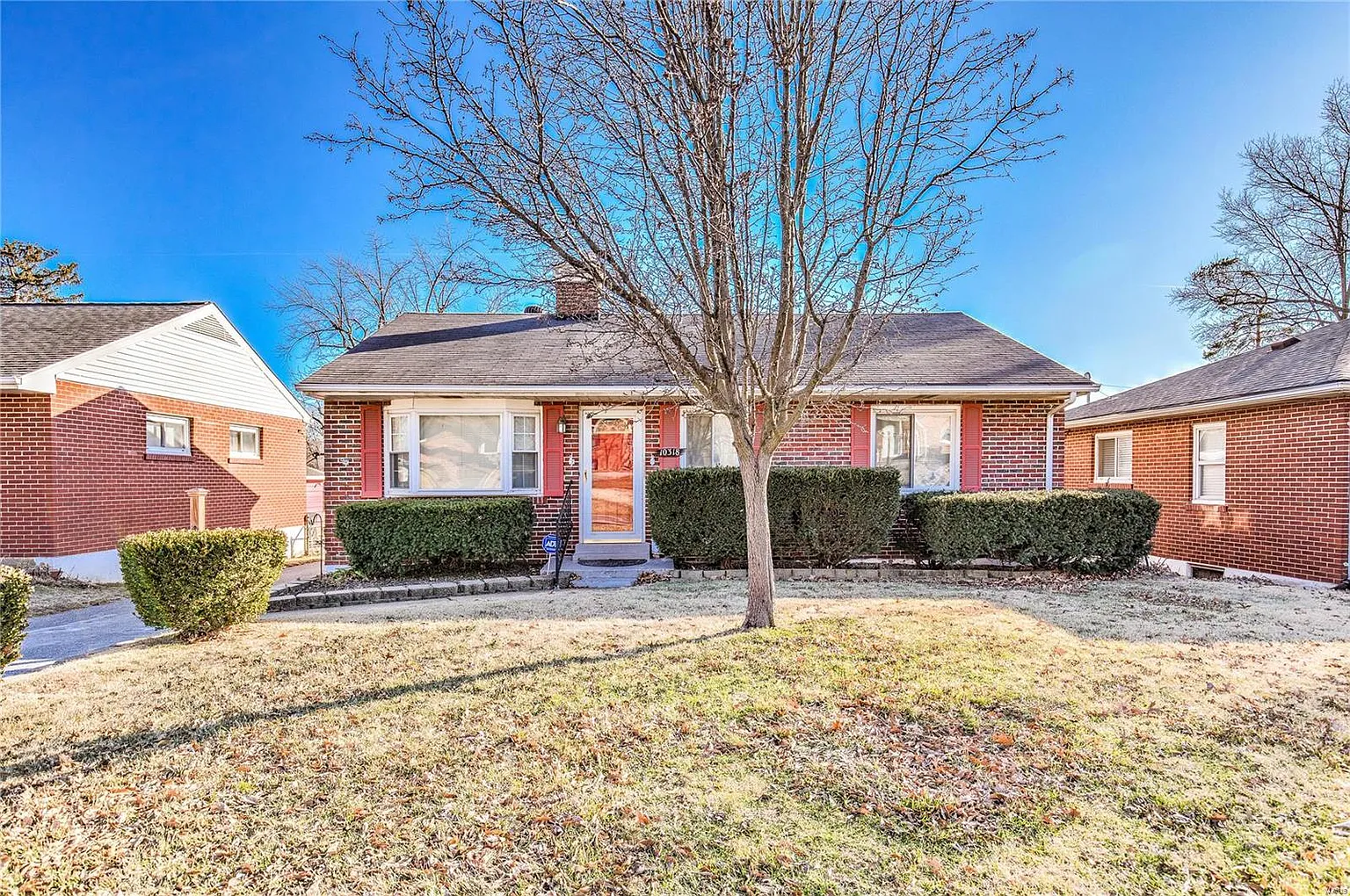 10318 Pineview Ct photo 1