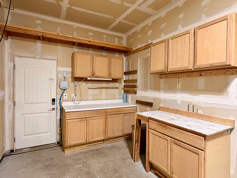 2760 Bridle Dr — Photo 41