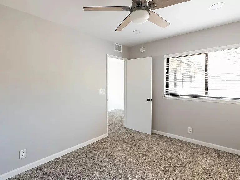 18351 Gum Tree Ln — Photo 17