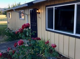 590 Clover Ln, Central Pt, OR 97501