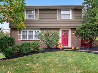 137 Chalet Dr, Pittsburgh, PA 15221