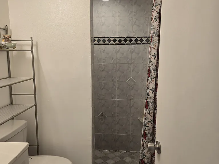 1530 Royal Forest Ct — Photo 17