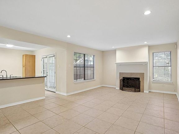 5th image of 1500 W Esplanade Ave APT 35D