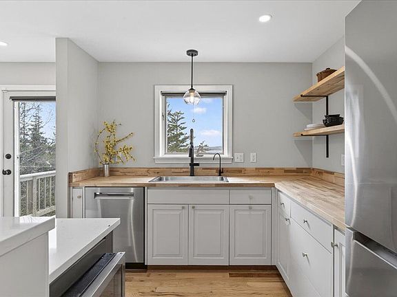 4th image of 314 Ames Cove Road