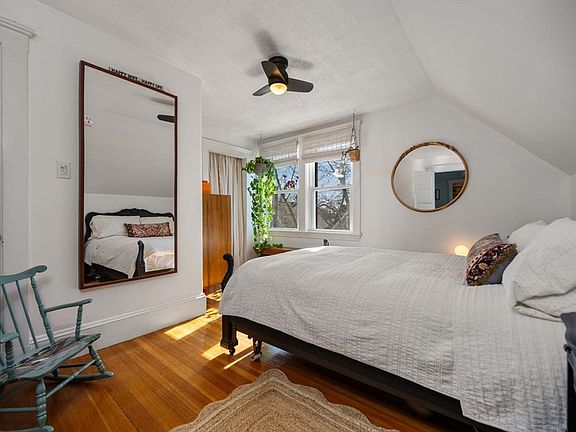 4th image of 52 Patten St #3