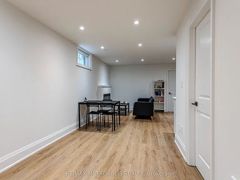 79 A Laburnham Ave #BASEMENT — Photo 19