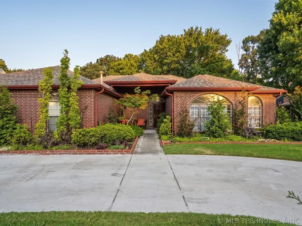 1904 S Sweet Gum Ave, Broken Arrow, OK 74012