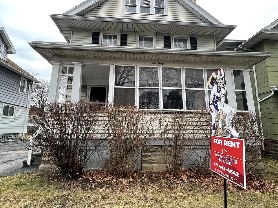 640 Magee Ave #1
