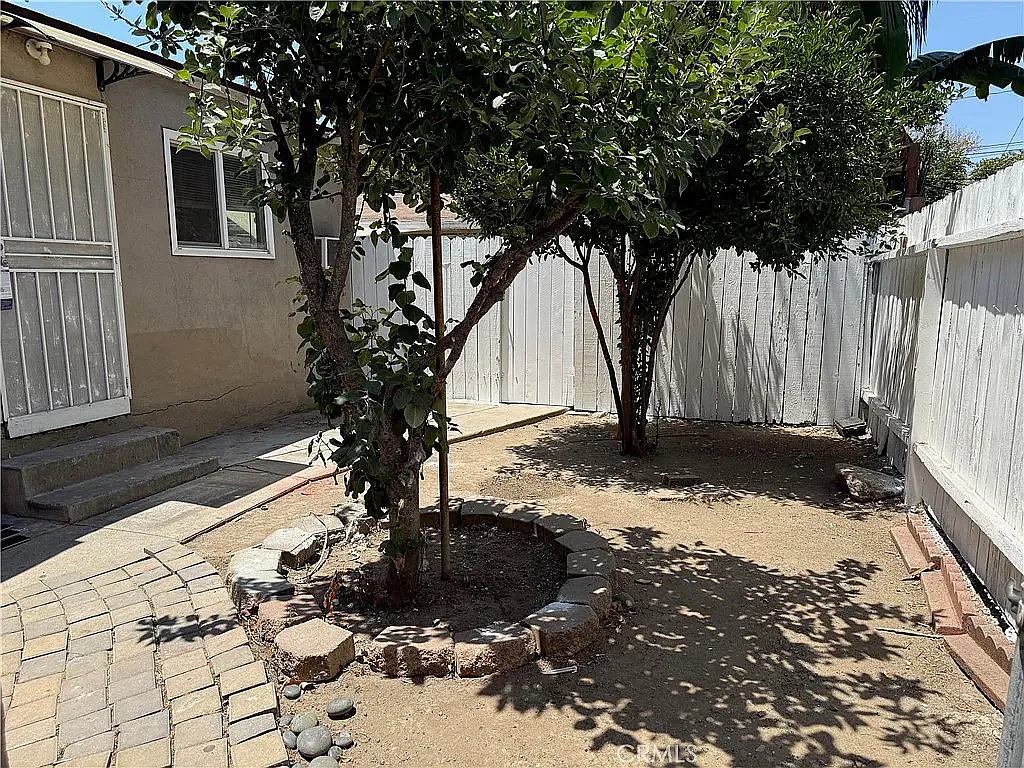 1 bed, 500 sqft, $1,700 — Photo 3