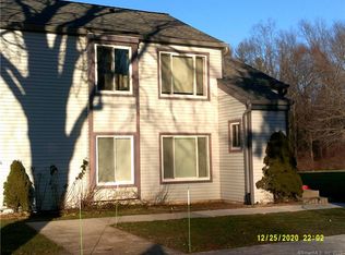 96 Candlewood Dr #95, South Windsor, CT 06074