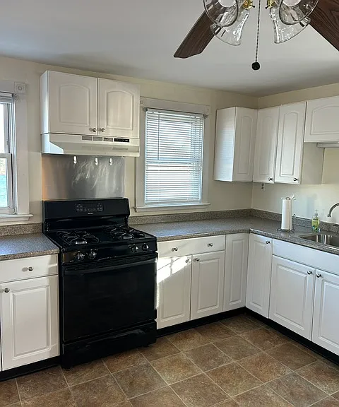 43 Agawam Lake Shore Dr #B — Photo 4