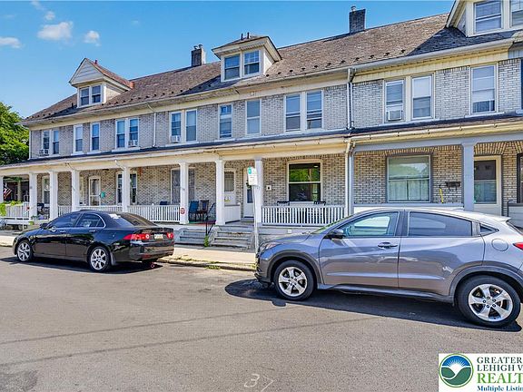 2nd image of 917 Spring St