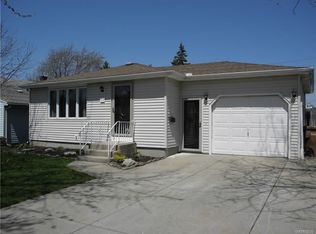 52 Sprucewood Dr, Buffalo, NY 14227