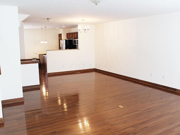5th image of 5902 Winberry Creek Dr #908