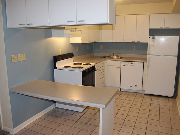 4th image of 2515 Milligan Way #A102