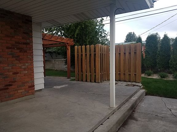 2nd image of 1713 Whitney St