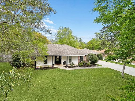 3rd image of 124 Golden Pheasant Dr