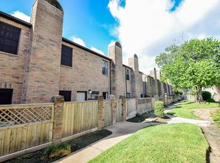 9850 Pagewood Ln APT 1403, Houston, TX 77042