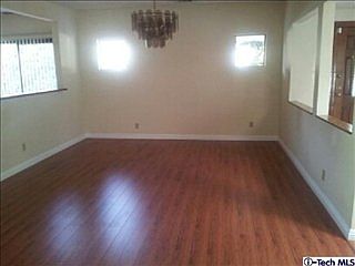 3rd image of 1045 E Magnolia Blvd