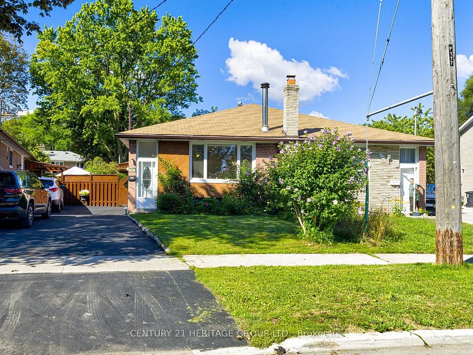 1st image of 117 Marbury Cres