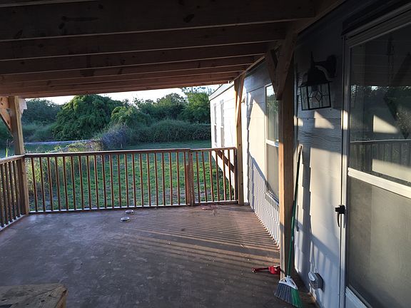 3rd image of 2926 Caprice Dr