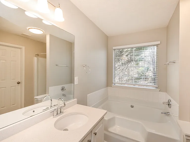 5621 Winchester Pl — Photo 12