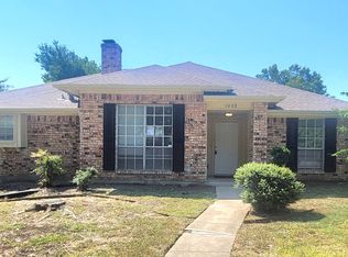 1008 Brownfield Dr, Mesquite, TX 75150