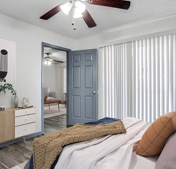 601 Bellaire Dr — Photo 10