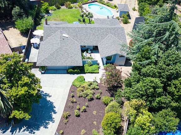 2nd image of 13148 Anza Dr