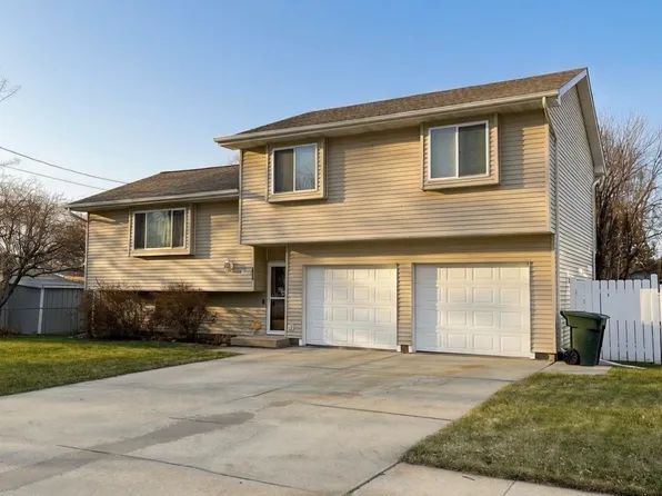 511 E 13th St, Kearney, NE 68847