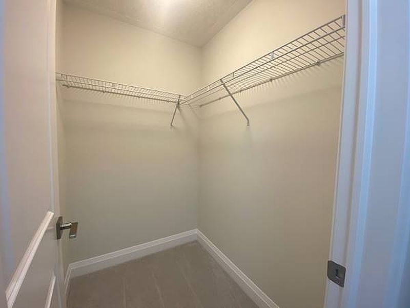 Kitchener House for rent - 3 Bedrooms — photo 14